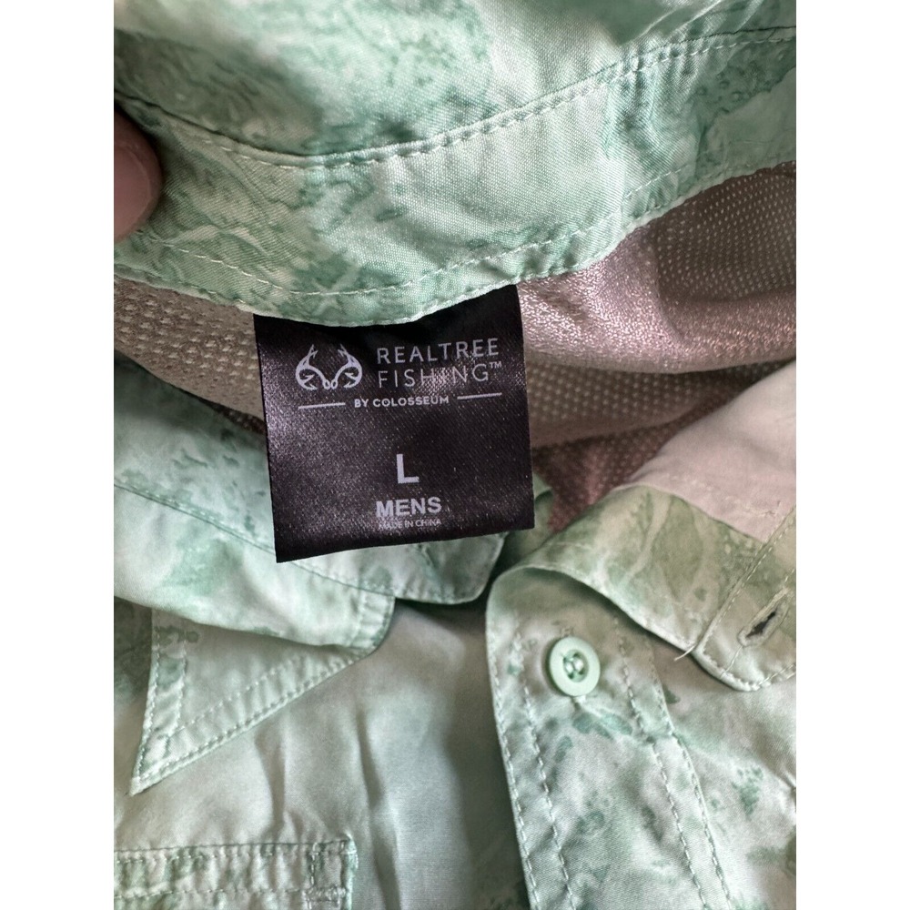 Realtree Fishing Shirt Men's Large Green Fishing Short Sleeve Pockets‎ - Picture 2 of 12